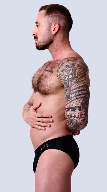 ABSOLUT BLACK WATERBRIEF